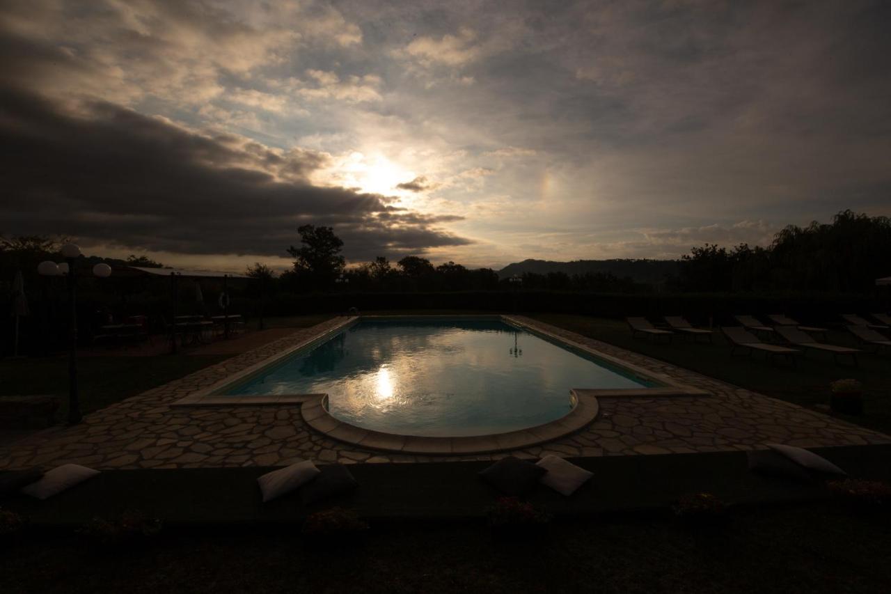 אניירי Agriturismo Il Sasso מראה חיצוני תמונה