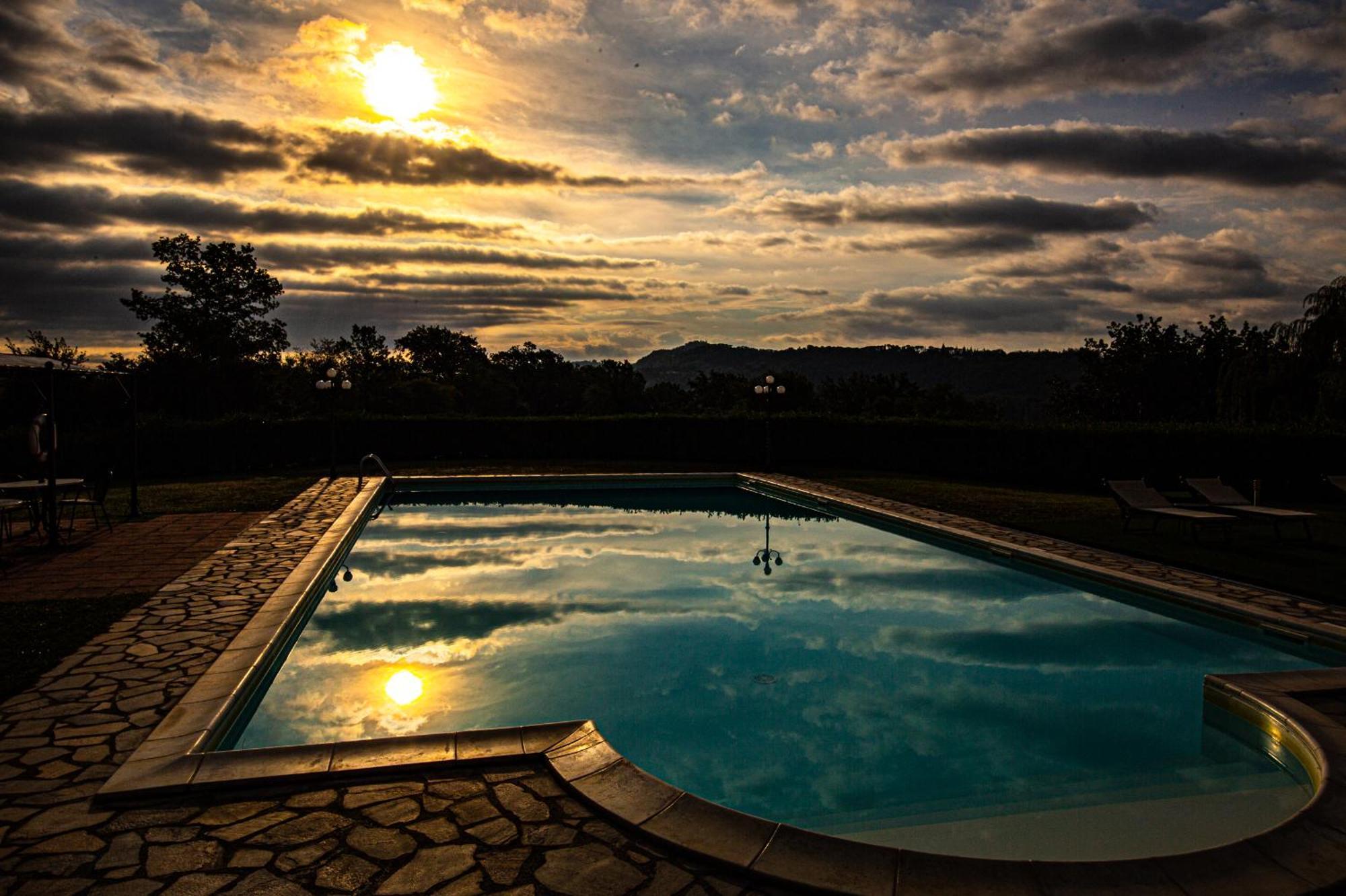 אניירי Agriturismo Il Sasso מראה חיצוני תמונה