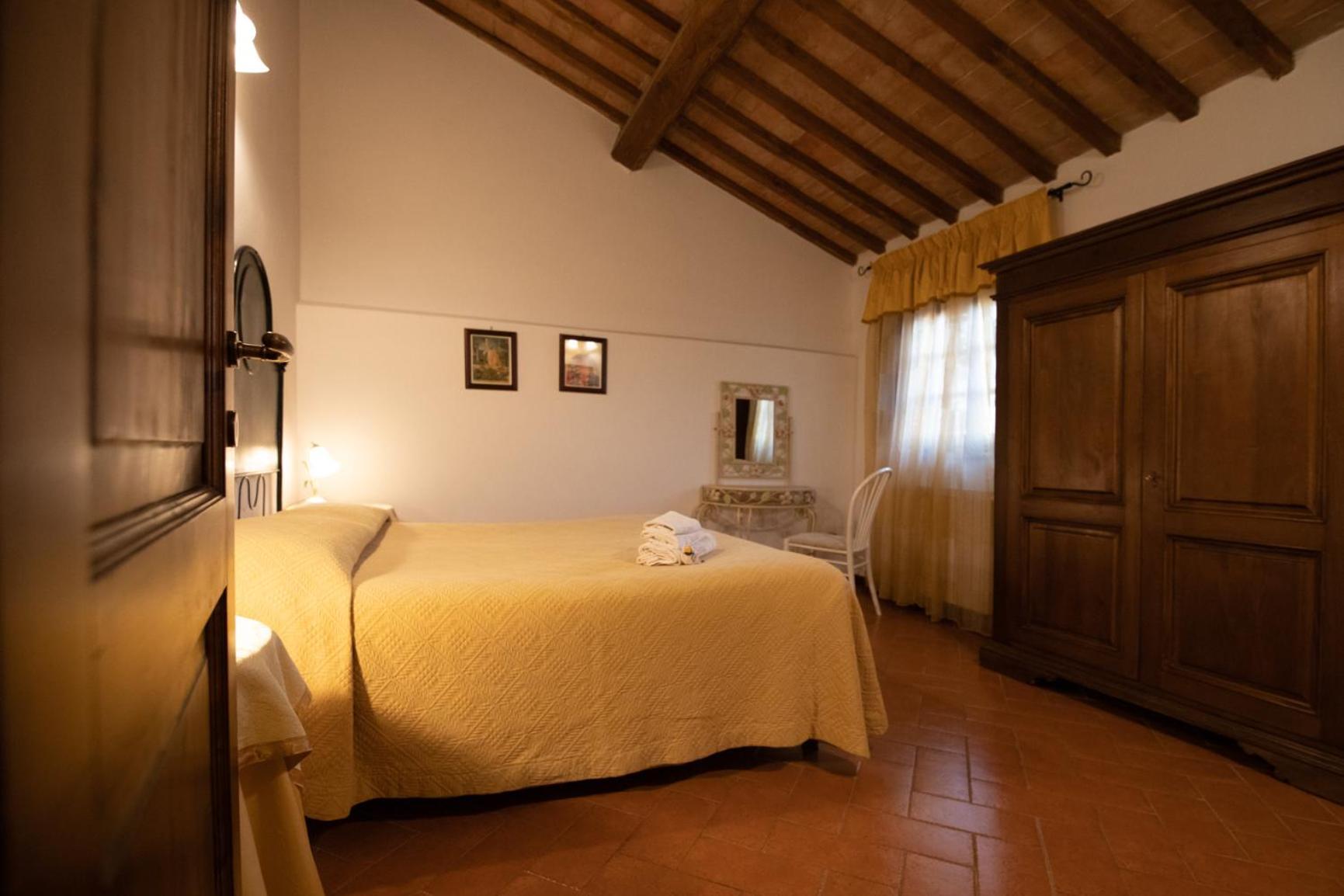 אניירי Agriturismo Il Sasso חדר תמונה