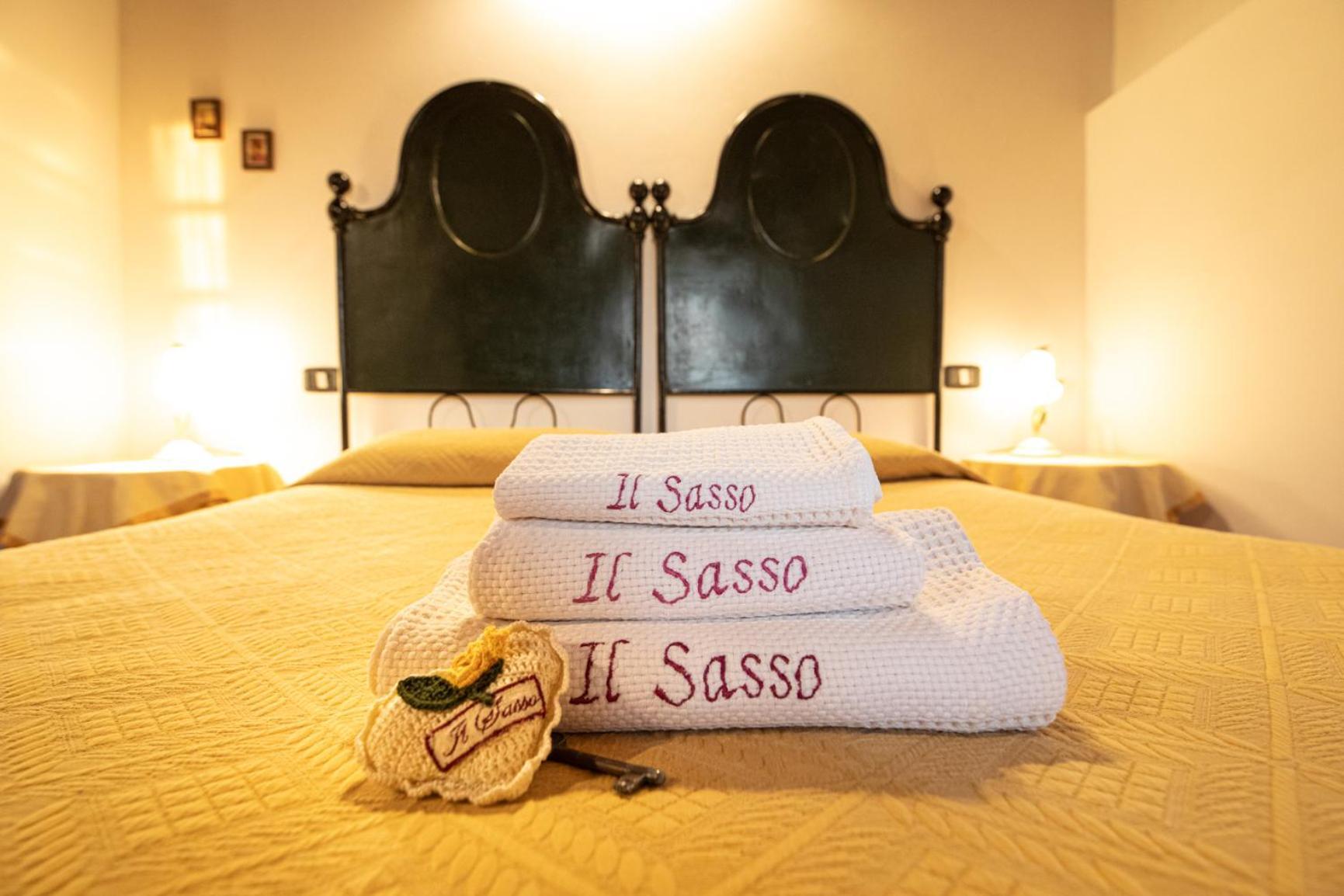 אניירי Agriturismo Il Sasso חדר תמונה