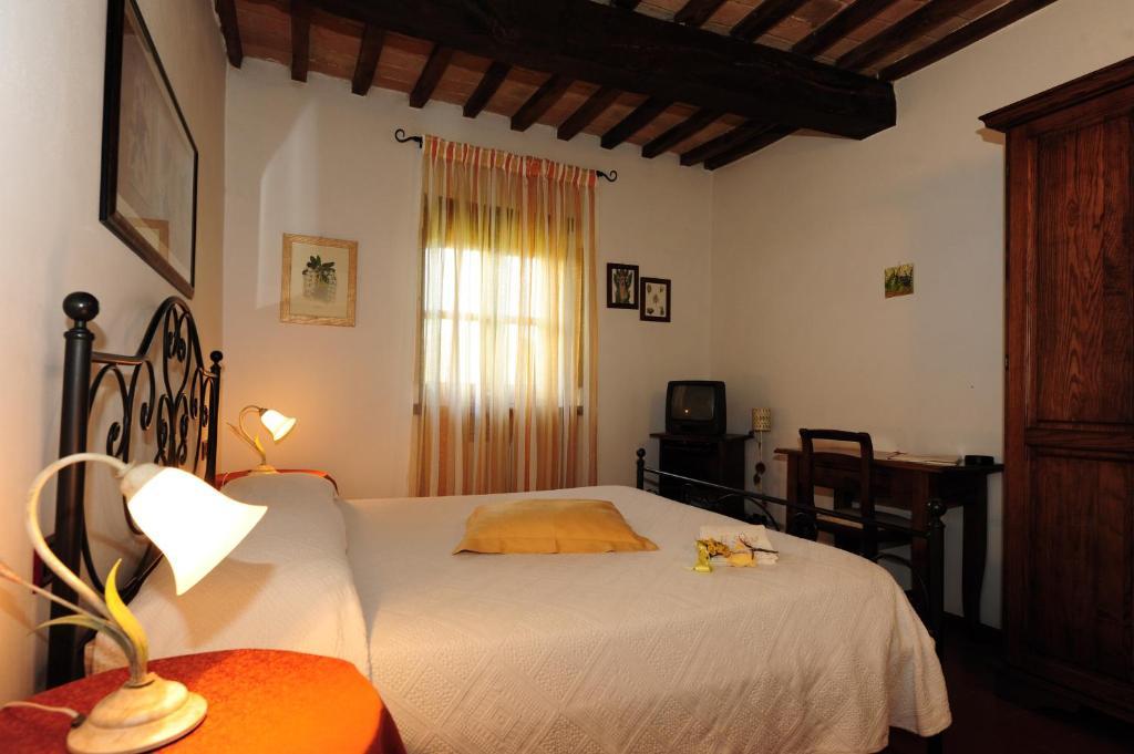 אניירי Agriturismo Il Sasso מראה חיצוני תמונה