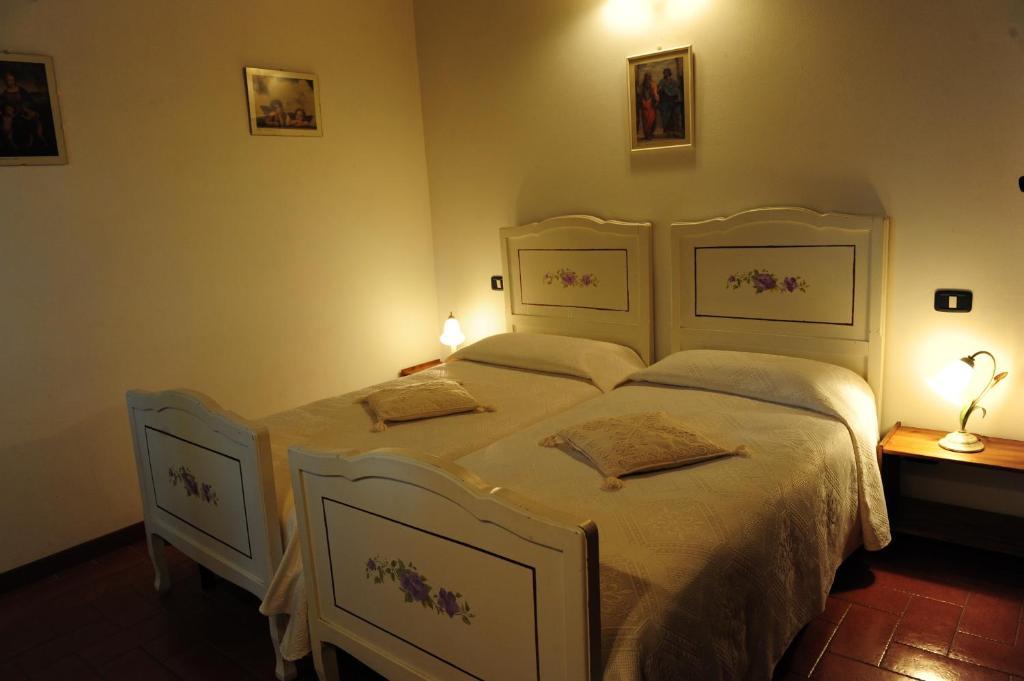 אניירי Agriturismo Il Sasso חדר תמונה