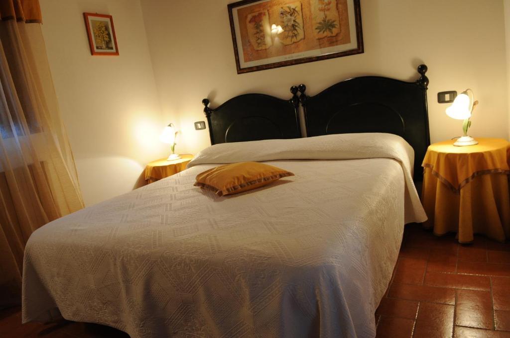 אניירי Agriturismo Il Sasso חדר תמונה