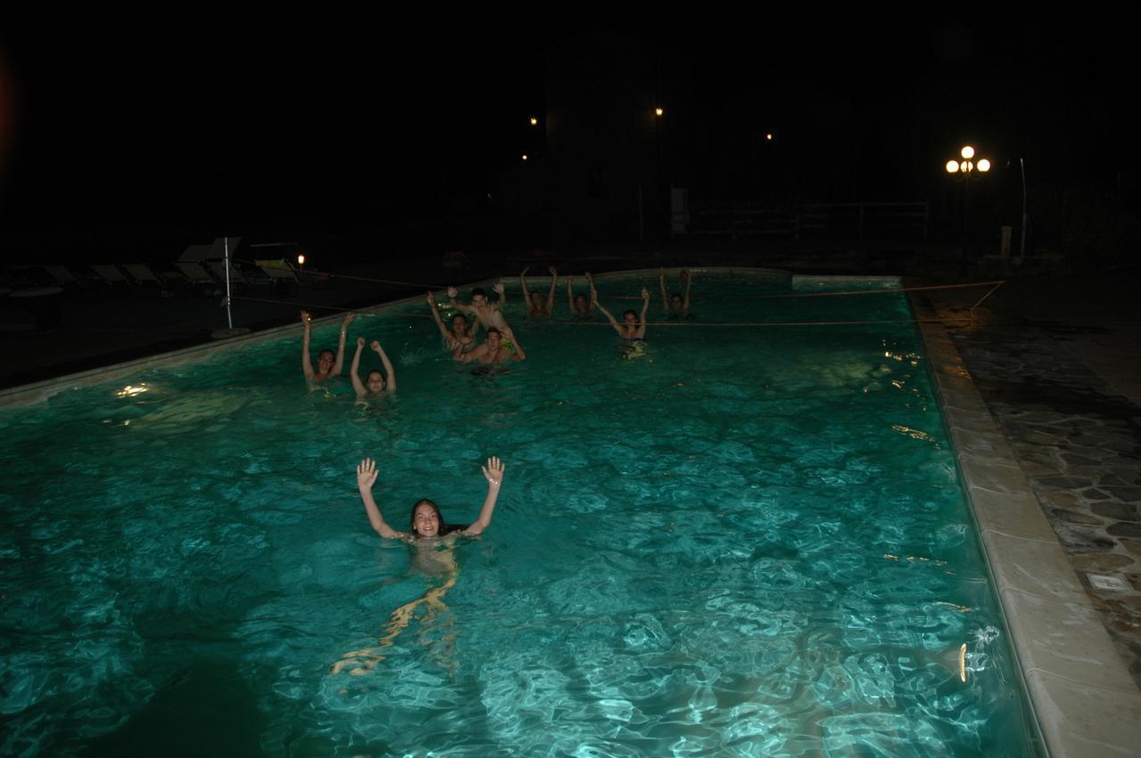 אניירי Agriturismo Il Sasso מראה חיצוני תמונה