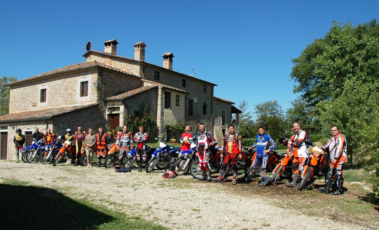 אניירי Agriturismo Il Sasso מראה חיצוני תמונה